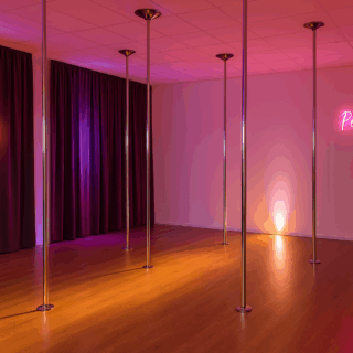 Logo Pourquoi laisser un avis sur ton école de pole dance est si important